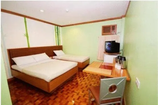 Park Bed And Breakfast Hotel Pasay 3*,  Filipinler