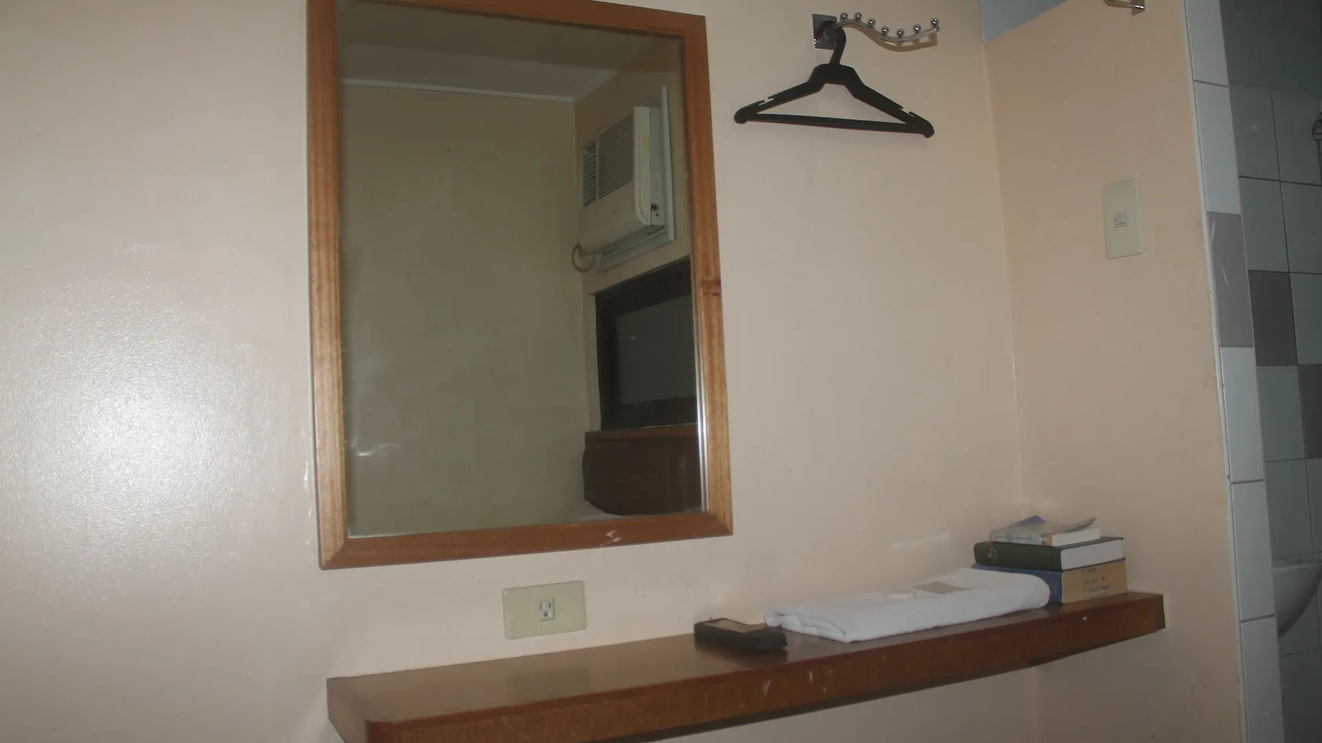 Park Bed And Breakfast Hotel Pasay 3*,  Filipinler