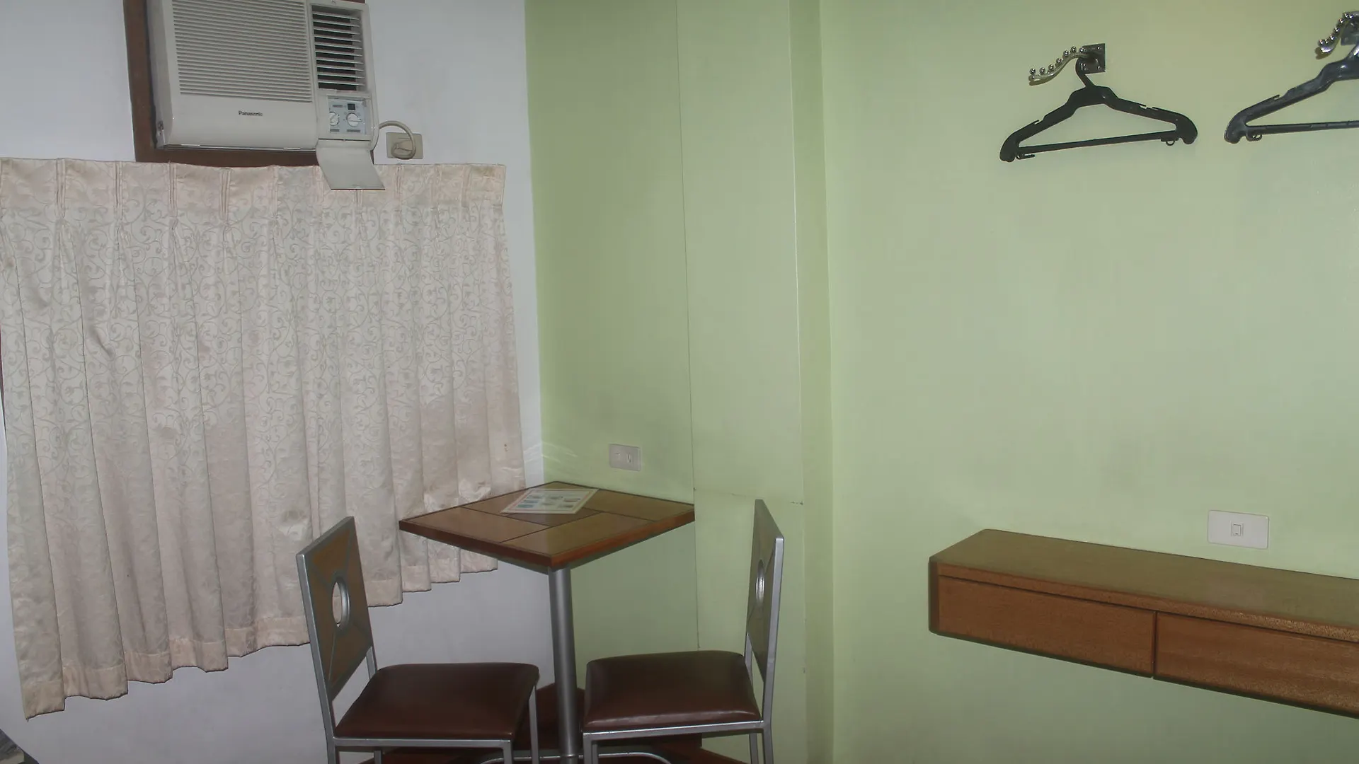 *** Oda ve Kahvaltı Park Bed And Breakfast Hotel Pasay Filipinler
